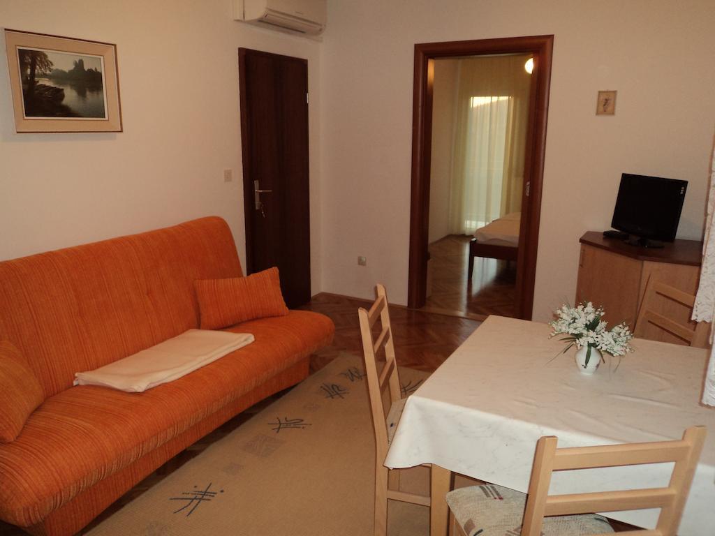 Apartments Racetin Marina Rum bild